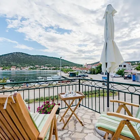 Сasa de vacaciones House Lala Vinišće